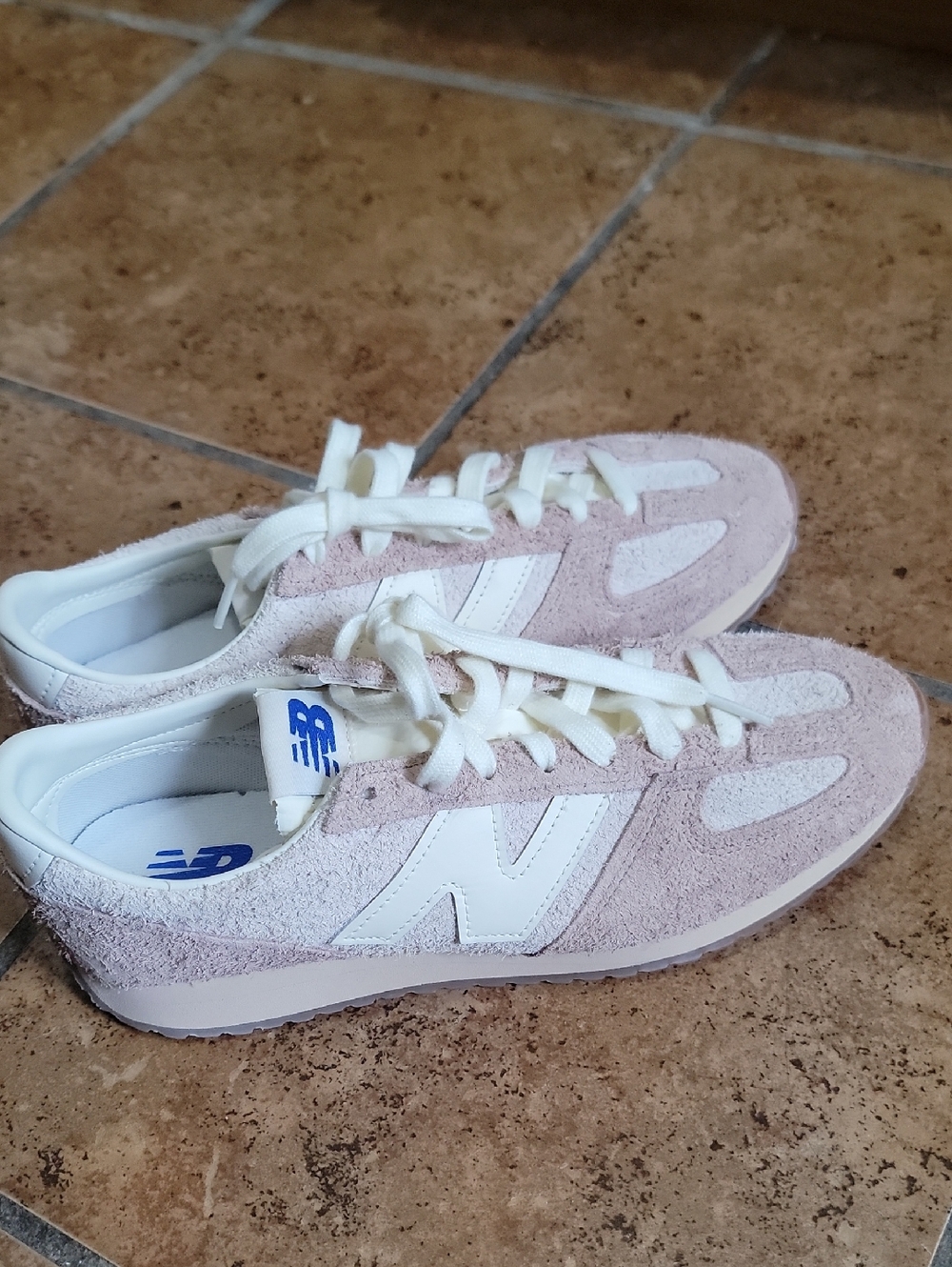 New Balance Pink-Beige Suede Runner with Cream Accents